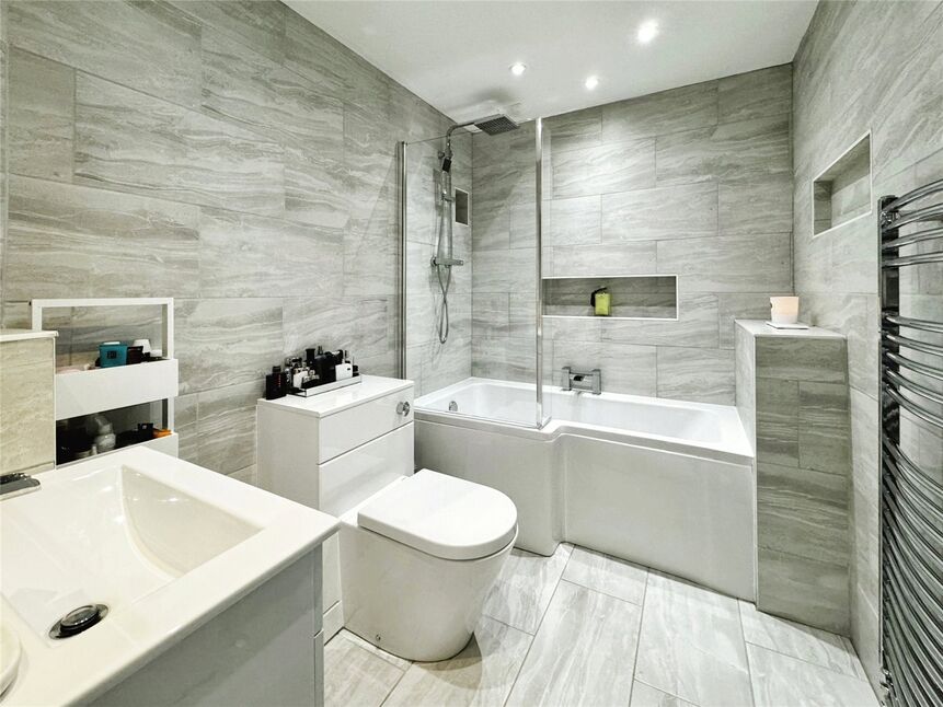 4 bedroom End Terrace House for sale, Northleat Avenue, Paignton, TQ3