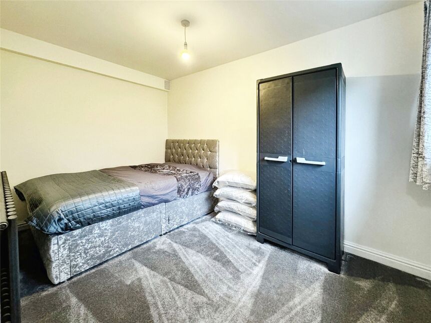 4 bedroom End Terrace House for sale, Northleat Avenue, Paignton, TQ3