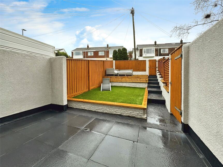 4 bedroom End Terrace House for sale, Northleat Avenue, Paignton, TQ3