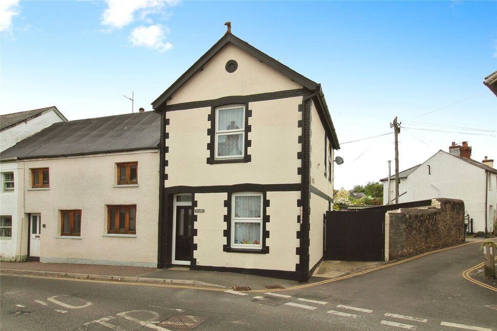 Main image of 2 bedroom End Terrace House for sale, Fore Street, Kingsteignton, Devon, TQ12