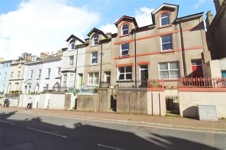 4 bedroom Mid Terrace House for sale