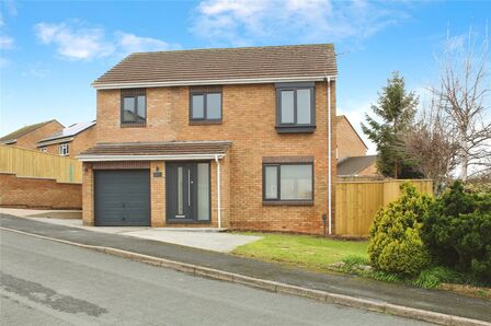 Burnley Close, 4 bedroom Detached House for sale, £395,000