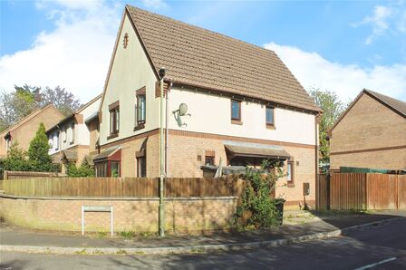 2 bedroom Mid Terrace House for sale