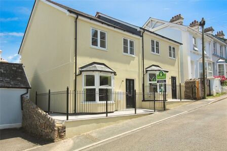 Gloucester Road, 3 bedroom Semi Detached House for sale, £275,000