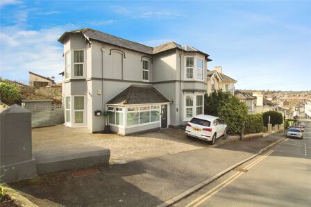 3 bedroom  Flat for sale