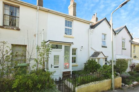 2 bedroom Mid Terrace Property for sale