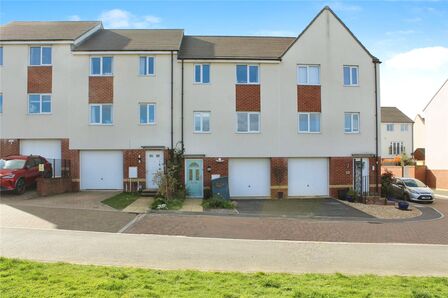 Betony Drive, 4 bedroom Mid Terrace House for sale, £325,000