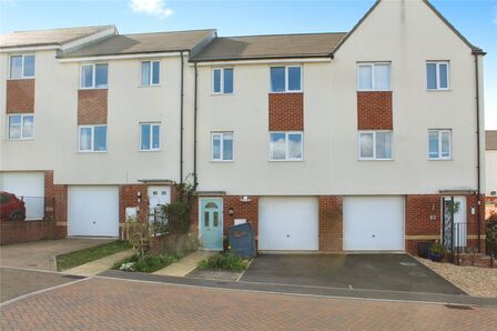 Betony Drive, 4 bedroom Mid Terrace House for sale, £340,000