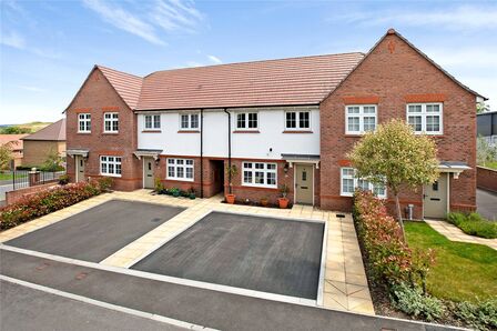 3 bedroom Mid Terrace House for sale