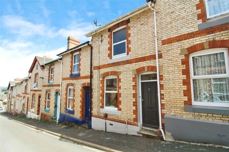2 bedroom Mid Terrace House for sale