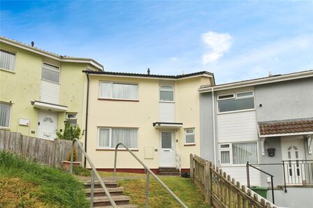 3 bedroom Mid Terrace House for sale