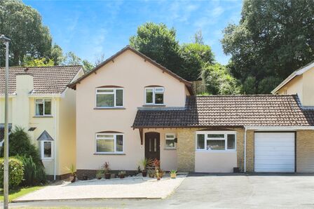 The Churchills, 4 bedroom Link Detached House for sale, £365,000