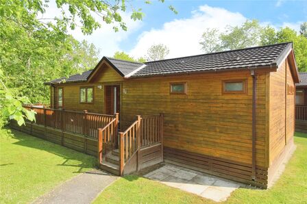 2 bedroom Detached Property for sale