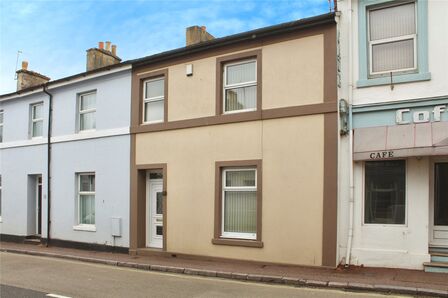 3 bedroom Mid Terrace House for sale