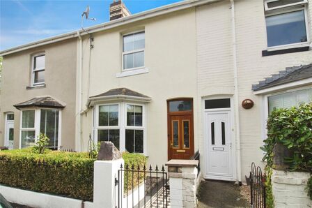 4 bedroom Mid Terrace House for sale