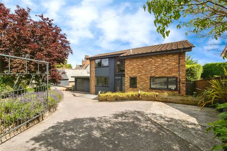 Coombeshead Road, 4 bedroom Detached House for sale, £650,000
