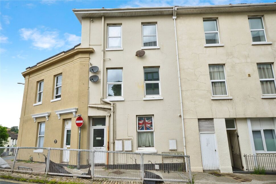 Main image of 1 bedroom  Flat to rent, Laburnum Row, Torquay, Devon, TQ2