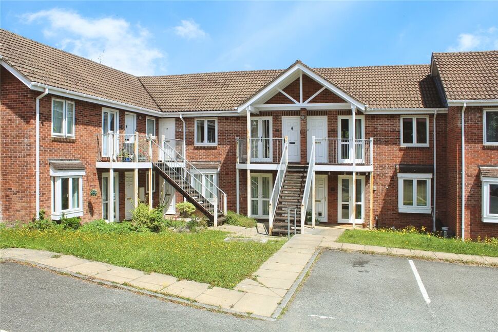 Main image of 1 bedroom  Flat for sale, Mill Close, Newton Abbot, Devon, TQ12