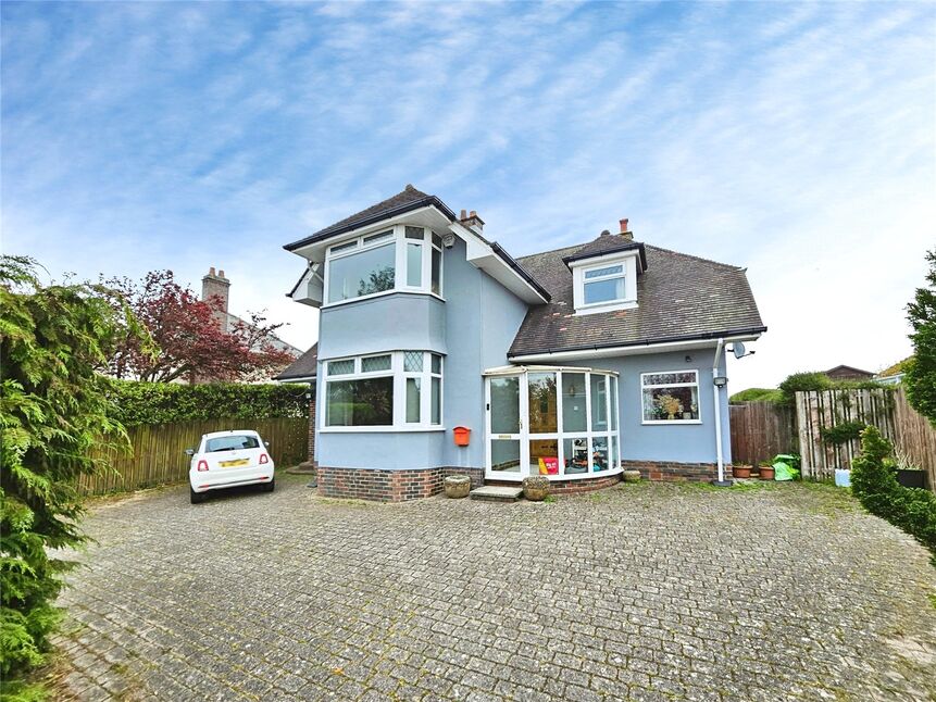 Main image of 4 bedroom Detached House for sale, Coombeshead Road, Newton Abbot, Devon, TQ12