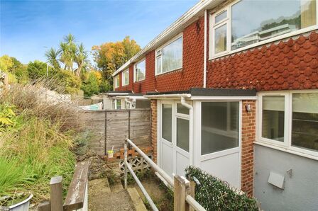 3 bedroom Mid Terrace House for sale