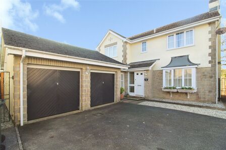 Tremlett Grove, 4 bedroom Detached House for sale, &pound;575,000