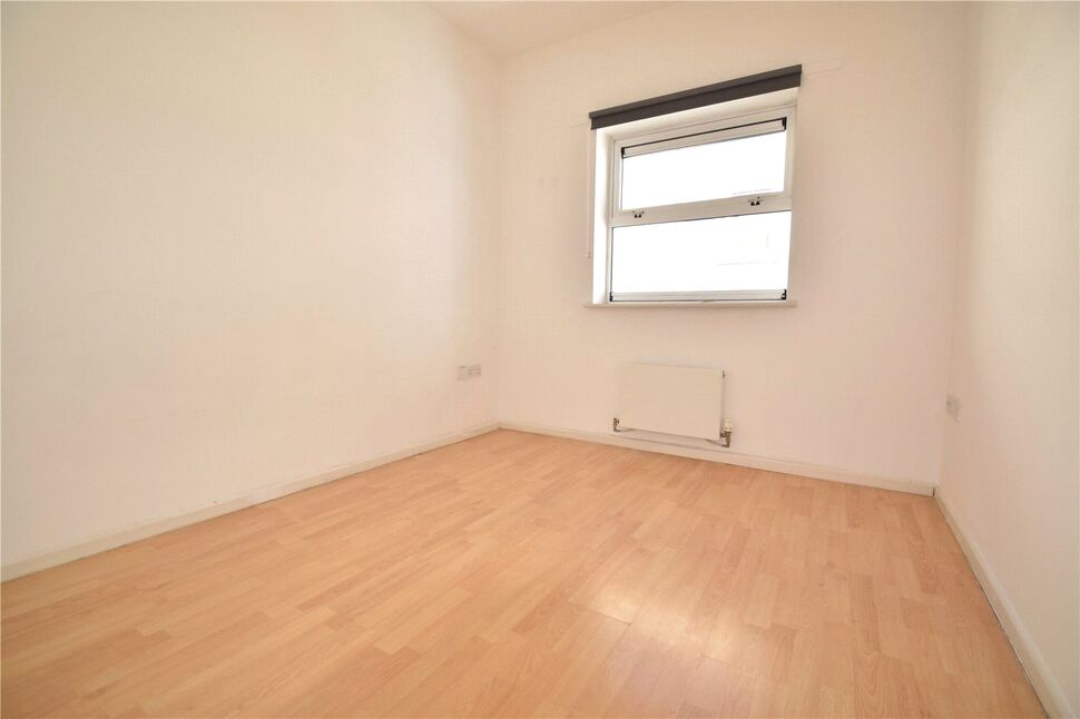 Main image of 1 bedroom  Flat to rent, Bilbury Street, Plymouth, Devon, PL4