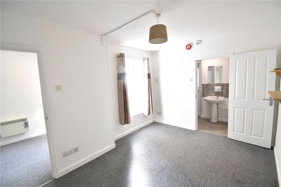 Main image of 1 bedroom Flat to rent, Molesworth Road, Stoke, Devon, PL1