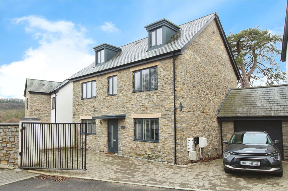 Main image of 5 bedroom Detached House to rent, The Pinnacle, Newton Abbot, Devon, TQ12