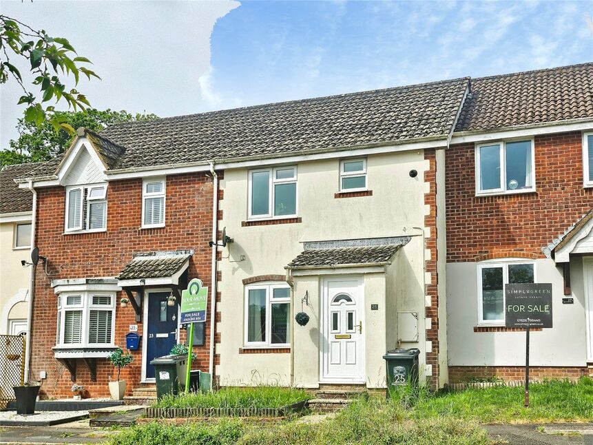 2 bedroom Mid Terrace House for sale