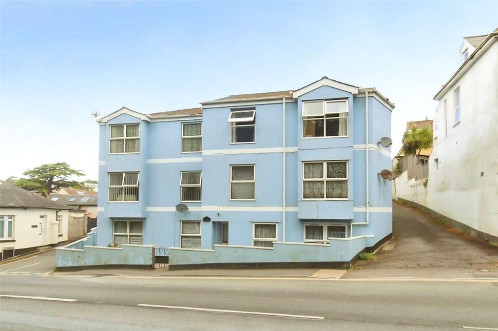 Main image of 2 bedroom Flat for sale, Grange Court, Bitton Park Road, Devon, TQ14