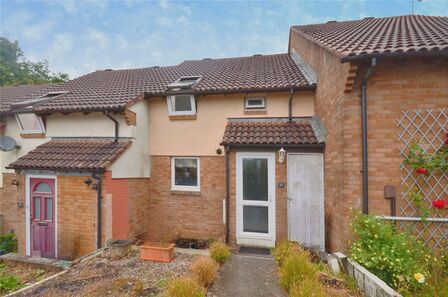 3 bedroom Mid Terrace House for sale