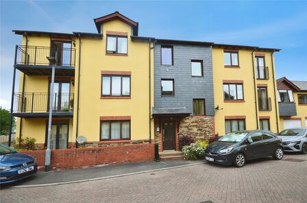 Waterside, 2 bedroom Flat to rent, &pound;995 pcm