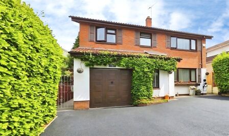 Oak Tree Drive, 4 bedroom Detached House for sale, &pound;475,000