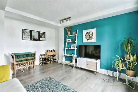 1 bedroom  Flat for sale