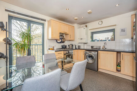 Besson Street, 1 bedroom  Flat for sale, £160,000