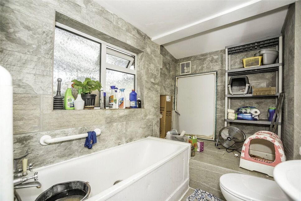 4 bedroom Semi Detached House for sale, Derwent Grove, London, SE22 £