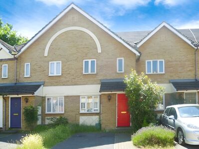Pump Lane, 2 bedroom Mid Terrace House to rent, &pound;2,000 pcm