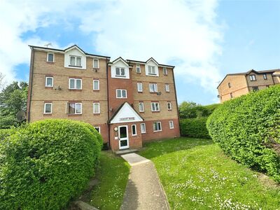 Myers Lane,  Flat for sale, £215,000