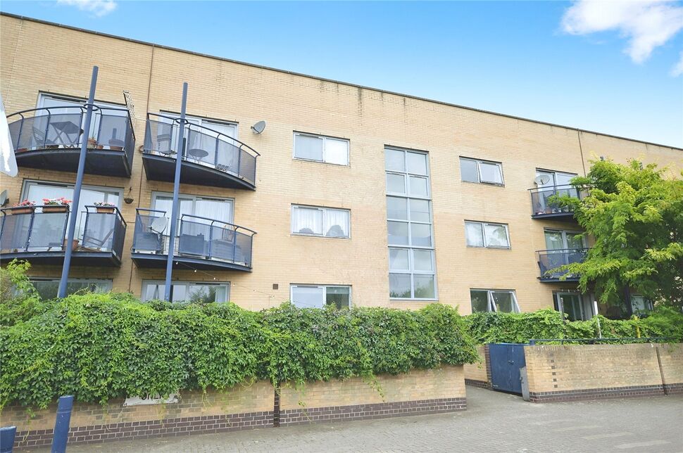 Main image of 1 bedroom Flat for sale, Briant Street, London, SE14