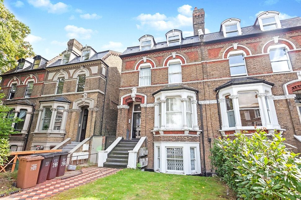 Main image of 2 bedroom Flat for sale, Queens Road, London, SE14