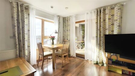 Avonley Road, 1 bedroom  Flat for sale, £360,000