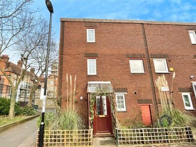4 bedroom End Terrace House for sale