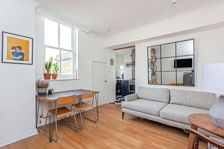 1 bedroom  Flat for sale