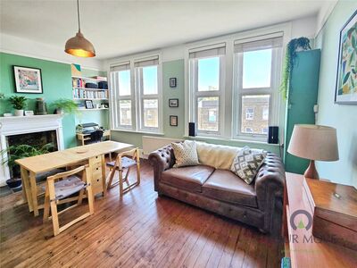 New Cross Road, 1 bedroom  Flat for sale, £325,000