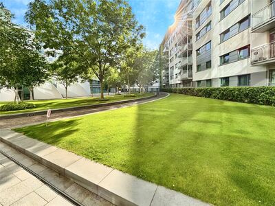 1 bedroom  Flat for sale