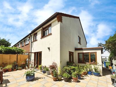 4 bedroom End Terrace House for sale