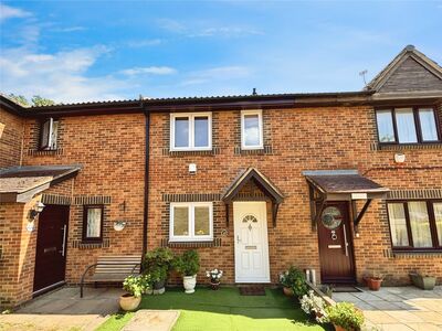 2 bedroom Mid Terrace House for sale