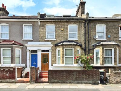 4 bedroom Mid Terrace House for sale