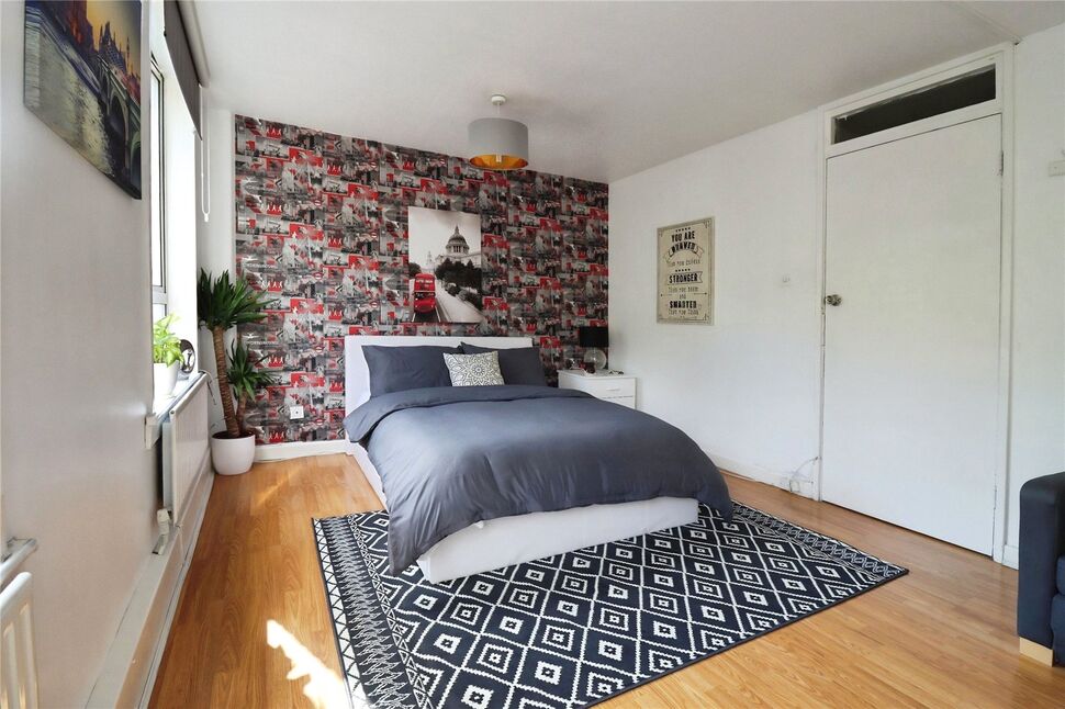 Main image of 3 bedroom Mid Terrace House for sale, Fountain Place, London, SW9