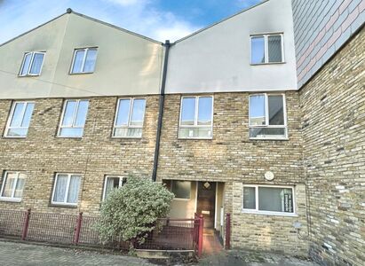 Fountain Place, 6 bedroom Mid Terrace House for sale, £700,000